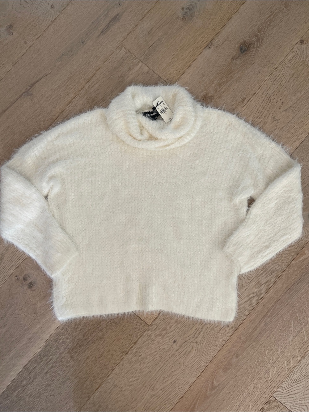 EXPRESS Cream Fuzzy Turtleneck Sweater Size Medium NWT